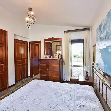 Agnanti Seafront Nea Skioni Villa *